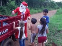 Der Weihnachtsmann verteilt bald Geschenke