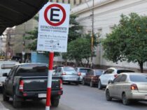 Gebührenpflichtiges Parken: Mehr als 9.000 Hauptstädter fordern die Aufhebung der Verordnung