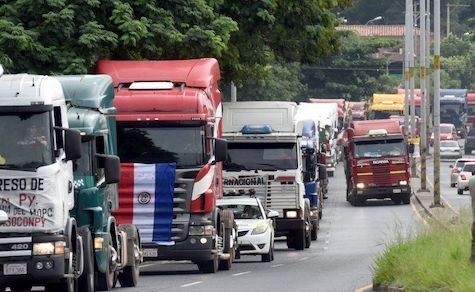 Straßensperren in Sicht: Großer Lkw-Protest behindert den Durchgangsverkehr