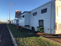 30 Luxus-Wohnmobile im Land unterwegs