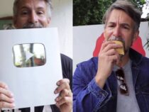 Peta Rüger schaffte es, den Silver Creator Award von YouTube verliehen zu bekommen
