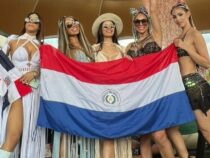Models im Bann von Tomorrowland