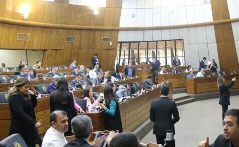 Kampf dem Blaumachen im Parlament: Abgeordnetenhaus plant höhere Geldstrafen für Fehlzeiten