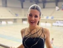 Rollschuh-Kunstläuferin Erika Alarcón gewinnt Goldmedaille