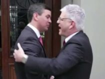 Jetzt sagt Peña, die Zusammenarbeit mit der DEA sei durch Ostfield „befleckt“