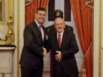 Republikanischer Senator forderte Peña auf, die Installation des US-Militärs zu beschleunigen