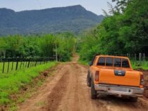 Wichtige unbefestigte Straßen für Landwirte und von touristischem Interesse in Independencia saniert
