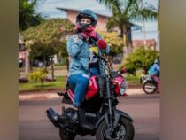 Junger Frau verlost Motorrad, um die Chemotherapie ihrer Mutter zu finanzieren