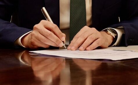 Staatsdiener im Glück: Regierung ordnet arbeitsfreien Mittwoch an