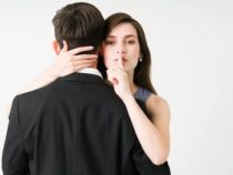 Aufgepasst: Tante Emma will erzählen, welche Frauen ihre Männer betrügen