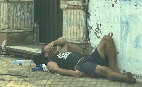 Drogensucht und sexuelle Ausbeutung: Im Zombie-Stadtteil Corumbá Cué bleibt alles beim Alten