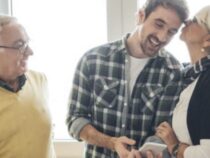 Erwachsenen-Adoption wird zum Novum