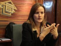 Soledad Nuñez führt in einer Umfrage und bereitet sich auf ihre Kandidatur in Asunción vor
