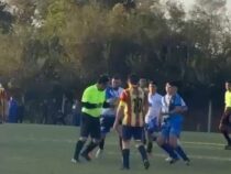 Gewalt im Fußball: Angriff auf Schiedsrichter sorgt für Spielabbruch