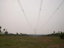 Wartung an der Trasse der Hochspannungsleitungen im Hinblick auf die hohe Energienachfrage im Sommer