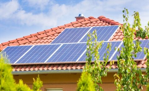 Geld verdienen mit der Sonne: So verkaufen Sie Ihren Solarstrom an die ANDE