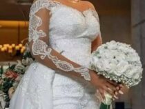Leichte und sehr elegante Brautkleider, die perfekt für Sommerhochzeiten sind