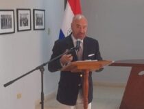 Aus der Reihe der diplomatischen Normen getanzt: Französischen Botschafter einbestellt