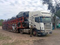 Paraguayische Luxusautos und Motorräder wegen Schmuggel im Nachbarland beschlagnahmt