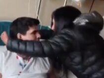 Emotionales Wiedersehen zwischen dem Überlebenden des Schiffbruchs in Chile und seiner Mutter nach 10 Jahren