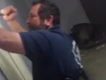 Wasser bis zur Brust: Mann und Hund überleben Aufzugsfalle im überschwemmten Untergeschoss