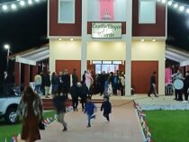 Maria als “Hüterin des Hauses“: Pfarrer verurteilt Konsumwahn bei Festmesse in Villarrica