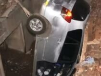 Schock-Unfall in Asunción: Ein lautes Krachen weckte die Nachbarn, als das Auto einfach “verschluckt“ wurde
