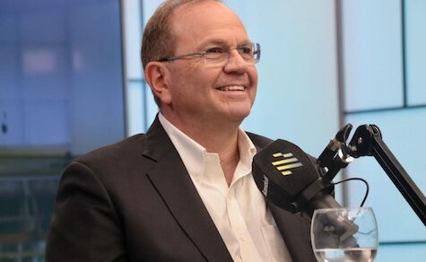 Camilo Pérez erscheint in einer Umfrage als Favorit, aber die Opposition sagt, dass dies „unmöglich die Realität widerspiegeln kann”