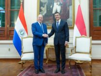 Prinz von Monaco ist von sauberer und erneuerbarer Energie aus Paraguay begeistert