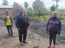 Verwüstendes Feuer macht siebenköpfige Familie mittellos