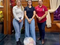 HC-Gouverneurin verkauft „Sozialpolitik“ mit einer einzigen Tüte Lebensmittel 