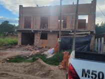 In Villarrica stürzte eine Mauer ein und drei Bauarbeiter wurden verletzt