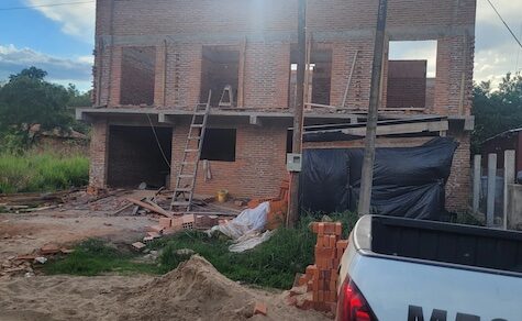 In Villarrica stürzte eine Mauer ein und drei Bauarbeiter wurden verletzt