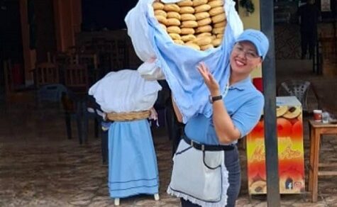 Vom Straßenverkauf in den Hörsaal: Rebecas Kampf für eine bessere Zukunft