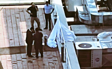 Deutschstämmiger stürzt beim Versuch ein Selfie zu machen von Hotelterrasse in den Tod