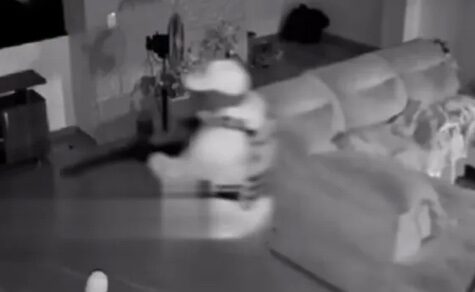 Vermummte überfallen Familie im Schlaf