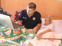 Späte Identität: 102-Jährige erhält erstmals Personalausweis