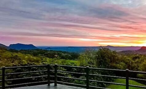 Luxus im Blätterdach: Boutique-Suiten und Hochseilgarten in Paraguarí