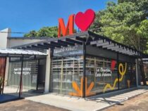 Warten mit Komfort: Erste klimatisierte Luxus-Haltestelle in Paraguay eingeweiht