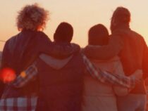 Eifersuchts-Alarm im Freundeskreis: Wenn die “Bestie“ zur Belastung wird