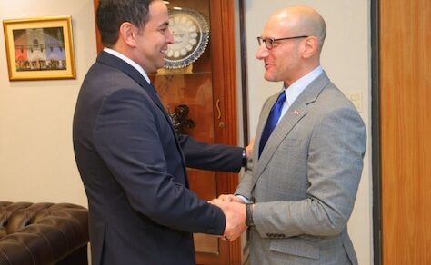 Estigarribia trifft sich mit dem US-Geschäftsträger und bringt sich als Präsidentschaftskandidat für 2028 in Stellung