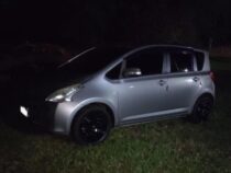 Auf frischer Tat ertappt: Im Auto auf einem fremden Grundstück