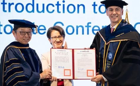 Ab jetzt Dr. Santiago Peña: Präsident erhielt während seines Staatsbesuchs in Taiwan die Ehrendoktorwürde