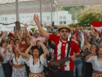 Von Hamburg nach Paraguay: Auswanderer stürmen das Netz mit emotionaler WM-Hymne