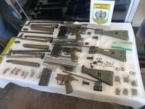 Kriegswaffen-Schmuggel am Flughafen Pettirossi: Zoll fängt Teile für drei H&K G3-Sturmgewehre ab