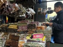 Heißer Tee für wenig Geld: Kräutermarkt im Mercado 4 boomt wegen der Kältewelle