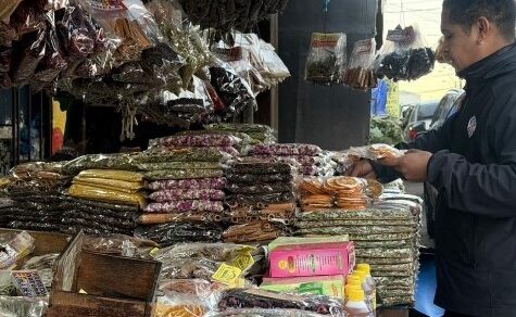 Heißer Tee für wenig Geld: Kräutermarkt im Mercado 4 boomt wegen der Kältewelle