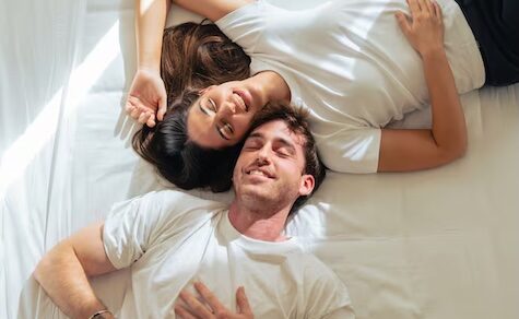 Kann man ohne Sex glücklich sein? Was Studien zeigen