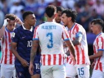Es wird eine umgehende Sperre für Kylian Mbappé wegen Diskriminierung eines paraguayischen Spielers gefordert: „Mindestens zehn Spiele“