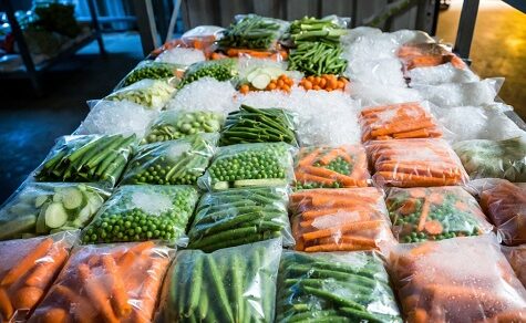 Obst und Gemüse, die auf den Feldern zurückblieben, suchen eine zweite Marktchance – verwandelt in Tiefkühlkost, Mehl und neue Lebensmittel